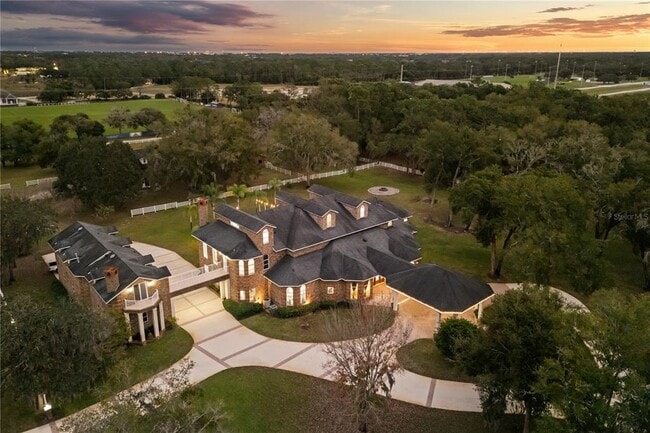 Building Photo - 1501 Lake Markham Rd