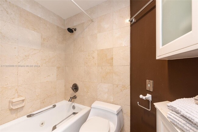 Building Photo - 888 Brickell Key Dr