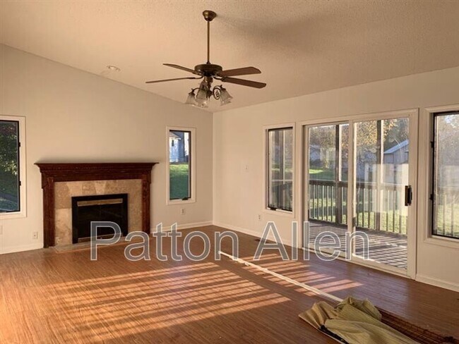 Building Photo - 125 Kyfields