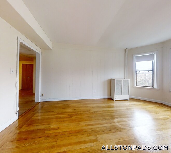 Building Photo - 1135 Commonwealth Ave