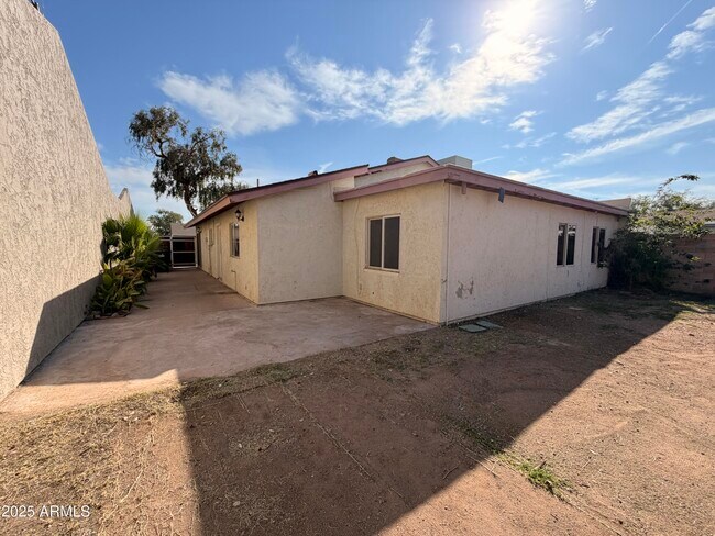 Building Photo - 2526 N 87th Way