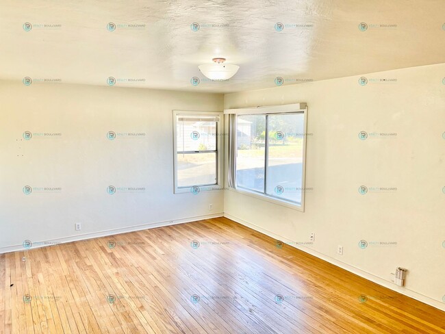 Building Photo - 90 Arden Cir