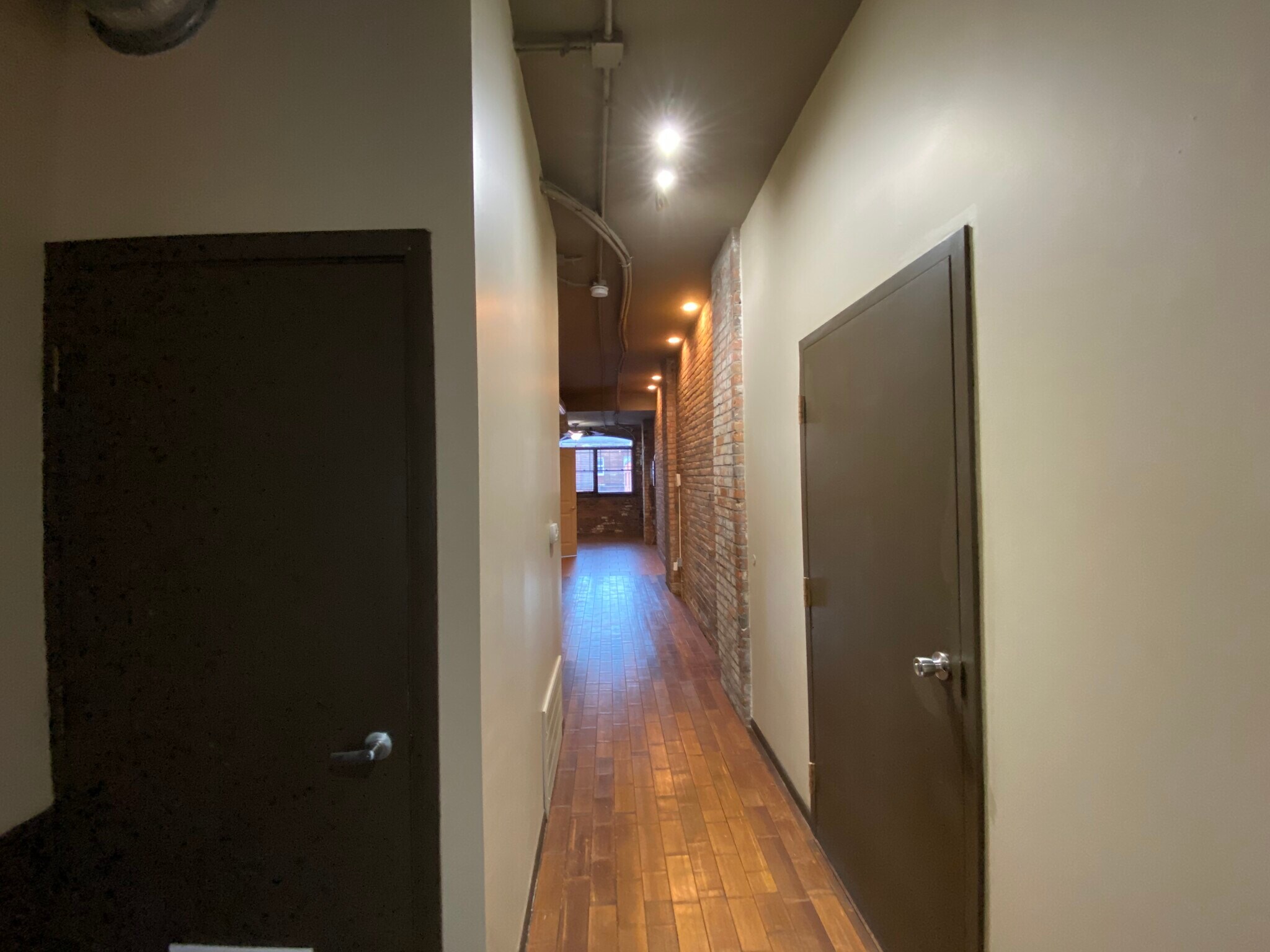 Building Photo - 1810 3rd Ave