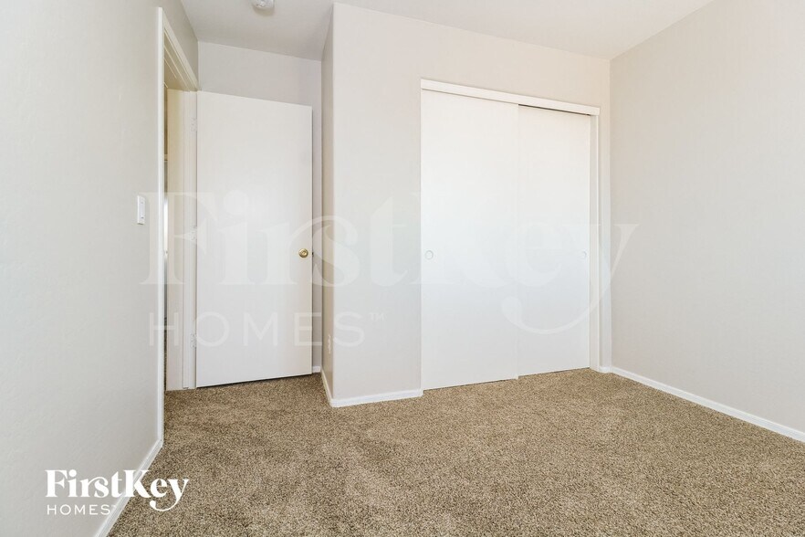 Building Photo - 11919 W Scotts Dr