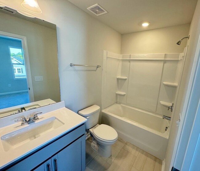 Building Photo - 4 Bedroom 3.5 Bath for Rent