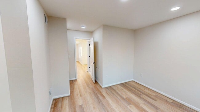 Building Photo - 1138 S Hanover St