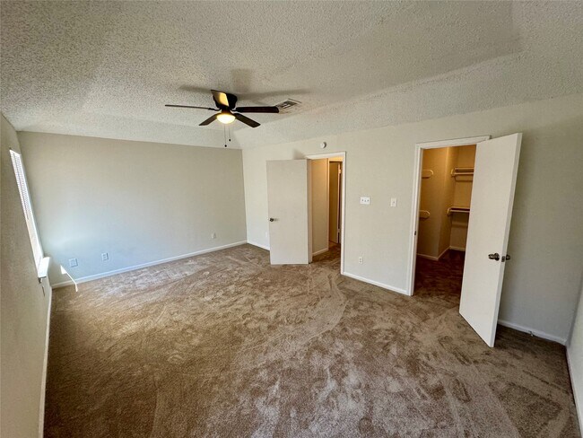 Building Photo - 5810 Twisted Pine Ct