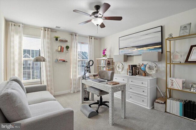 Building Photo - 1215 Benjamin Dr