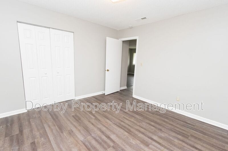 Building Photo - 124 Fawn Dr