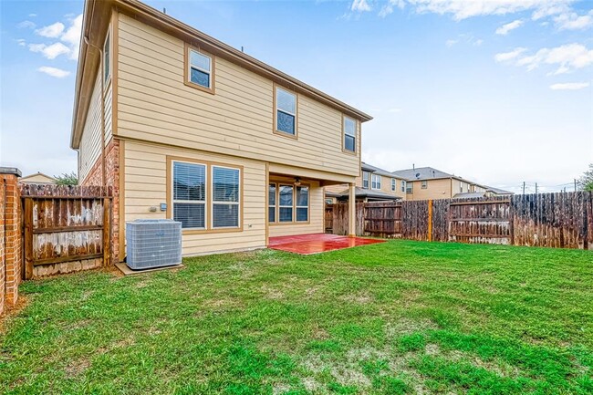 Building Photo - 15910 Copper Oak Ln