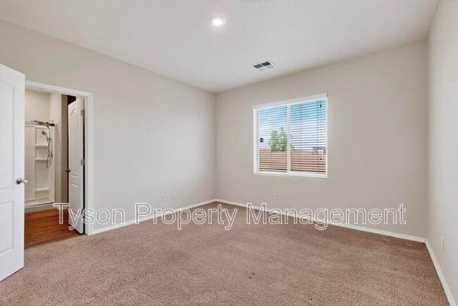 Building Photo - 3408 Oregon Trail Rd NE