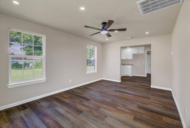 Building Photo - 1118 Cypress St