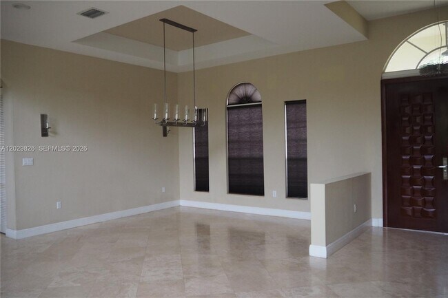 Building Photo - 2750 Jockey Cir