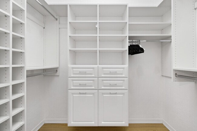 Building Photo - 193 Porgee Rock Pl