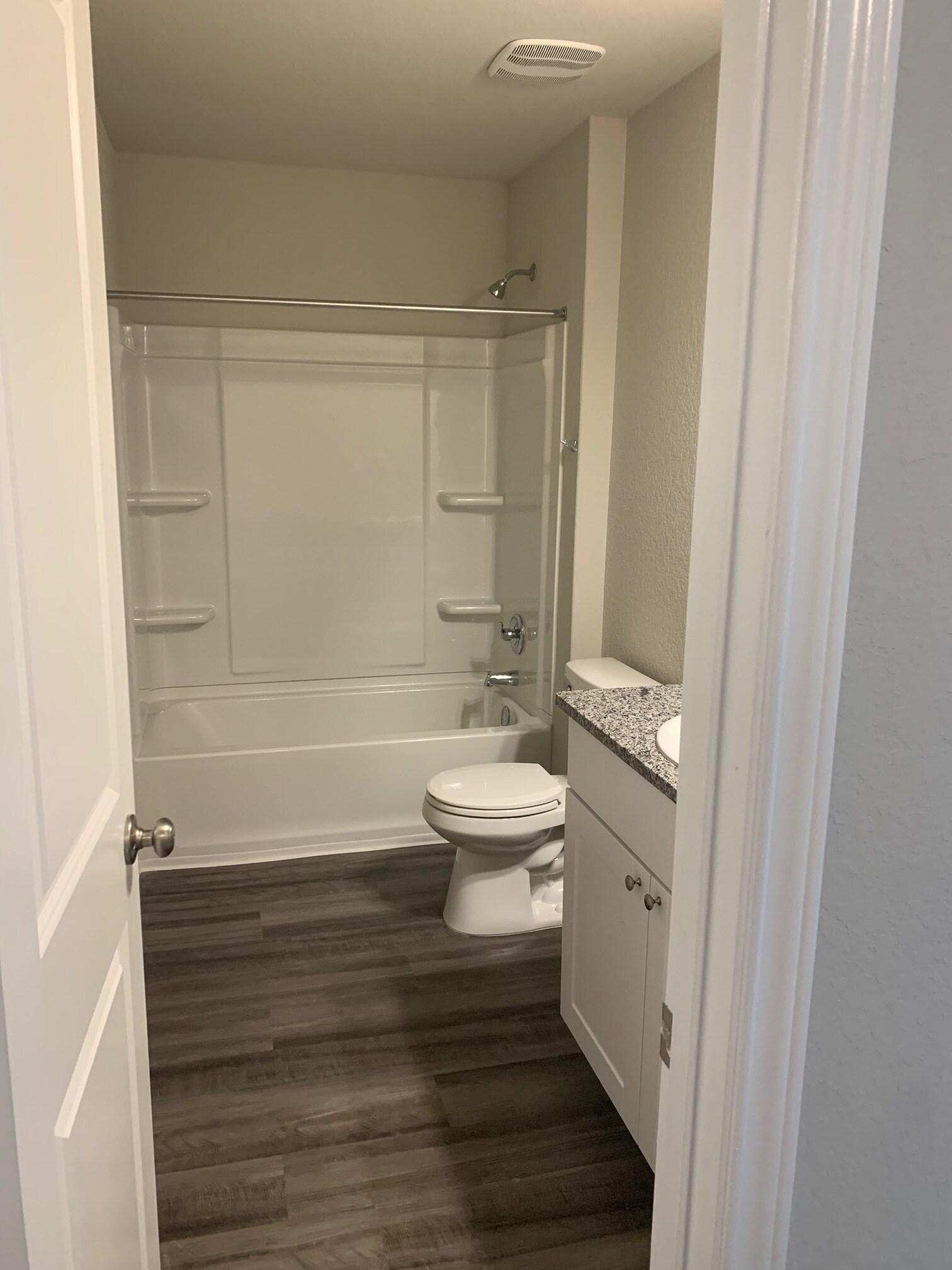 Second Bathroom - 5943 Autumn Palms