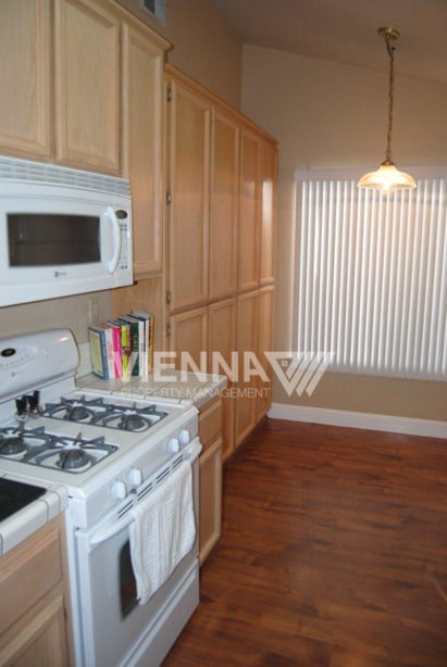 Building Photo - Cute Home in Antelope for Rent!