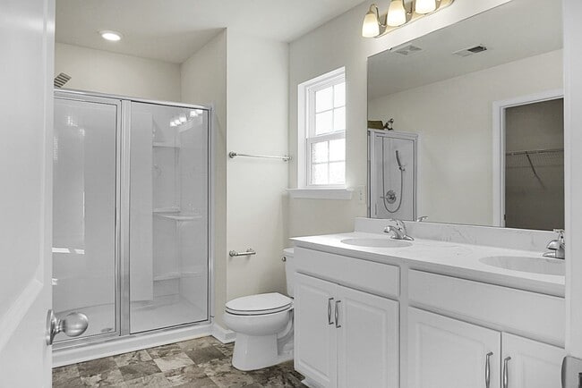 Building Photo - Beautiful 3 Bedroom, 2.5 Bath-Monks Corner in Riverstone