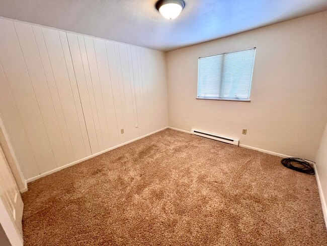 Building Photo - Moon Twp - Spacious 1 Bedroom 1 Bathroom -...