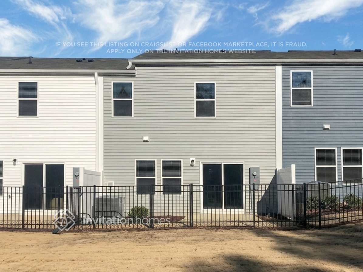 Building Photo - 1815 Windsor Vlg Wy