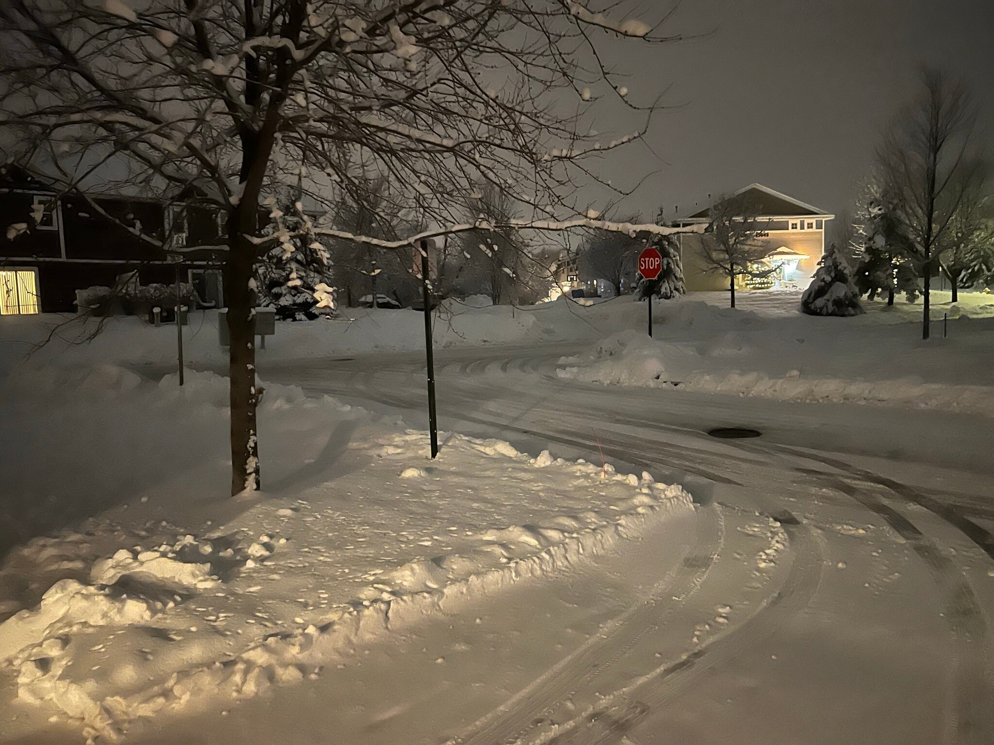 Building Photo - 15600 60th Ave N