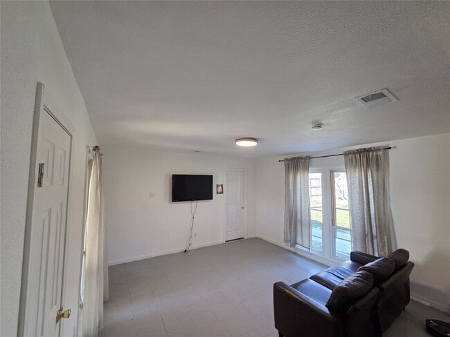 Building Photo - 2559 Valwood Pkwy