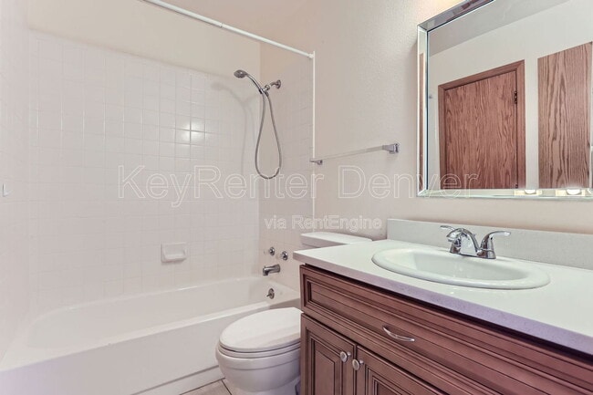 Building Photo - 460 E Arden Cir