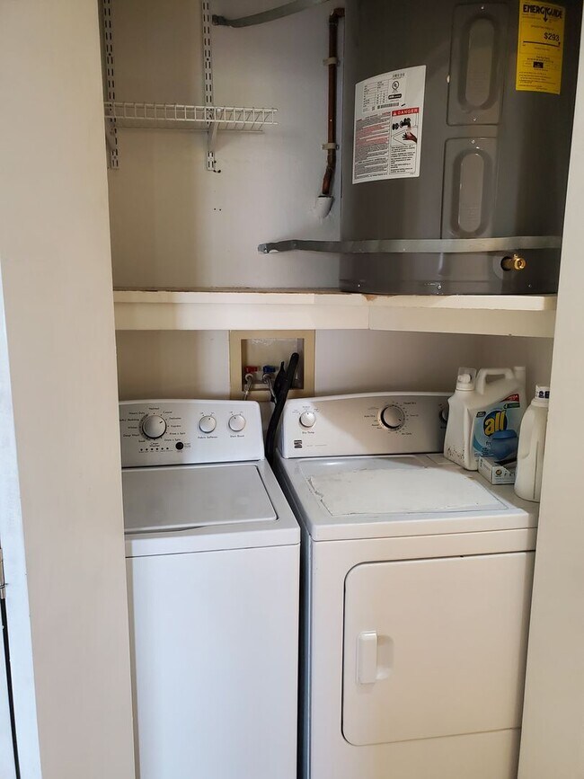 Building Photo - ALVA RD - 1st Floor 2 Bd / 2 Ba Condo in Rancho Bernardo w/ 2 Parking & Many Amenities