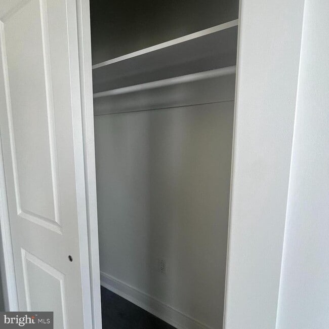 Building Photo - 5928 Chancellor St