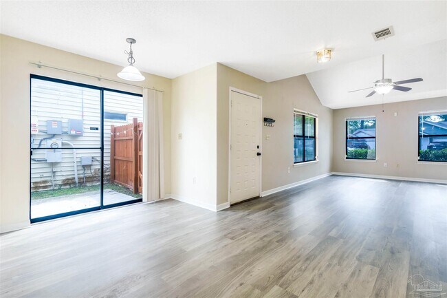 Building Photo - 1711 Bennetts End