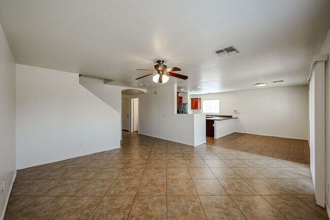 Building Photo - COMING SOON !! 4 BED 2.5 BATH, 2200+ SFT IN CAMELBACK RANCH, PHOENIX