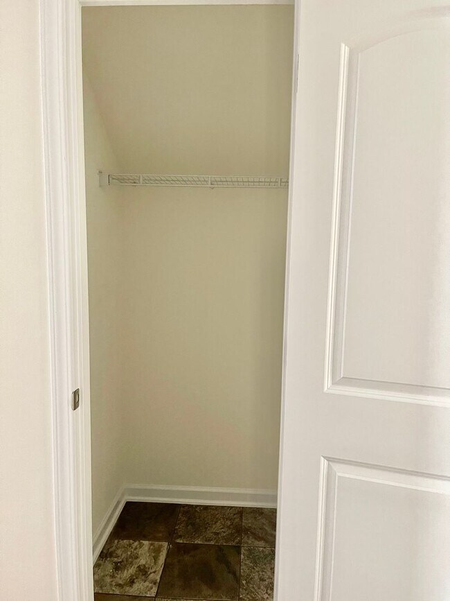 Building Photo - Available Now – Spacious 4BR Home on 1.5 Acres in Rural Hall!