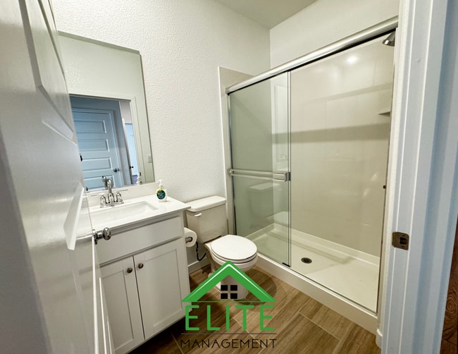 Building Photo - **A well-maintained 1-bedroom, 1-bath residence in a quiet Rancho Cordova neighborhood.**