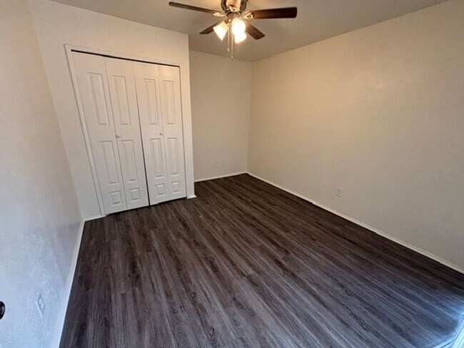 Building Photo - 2517 Limestone Dr