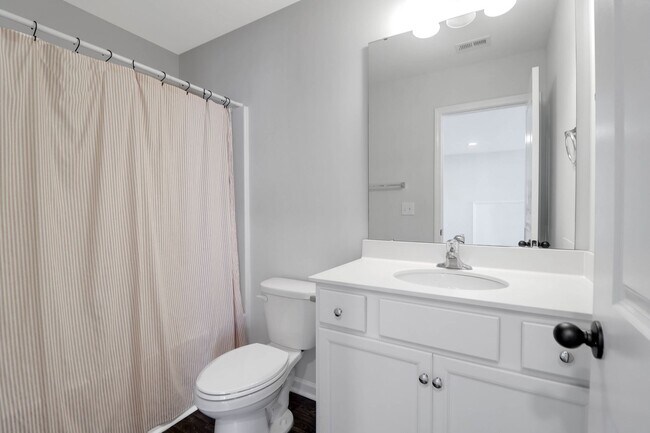 Building Photo - Pristine and Calm Home in Moncks Corner
