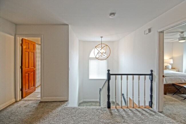 Building Photo - CHARMING & SPACIOUS, 5BR3.5BA HOME W/ PRIVATE YARD, BALCONY & SPRAWLING LIVING SPACE NEXT TO SAND...