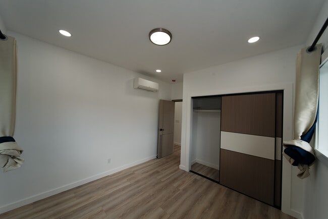 Building Photo - 98-352-352 Pono St