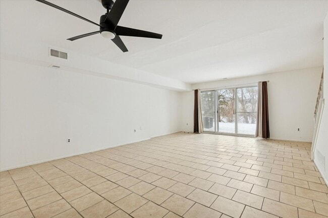 Building Photo - Available now, 3B/2.5B Two Story Townhome in Butler Park!