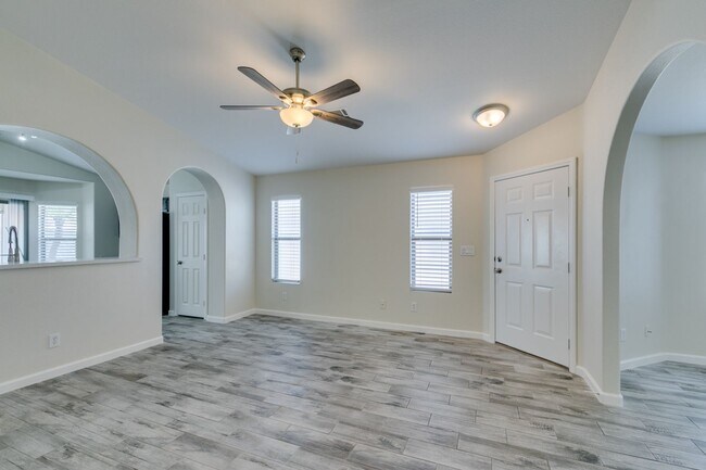 Building Photo - Beautiful 3 bedroom home near South Summerlin!
