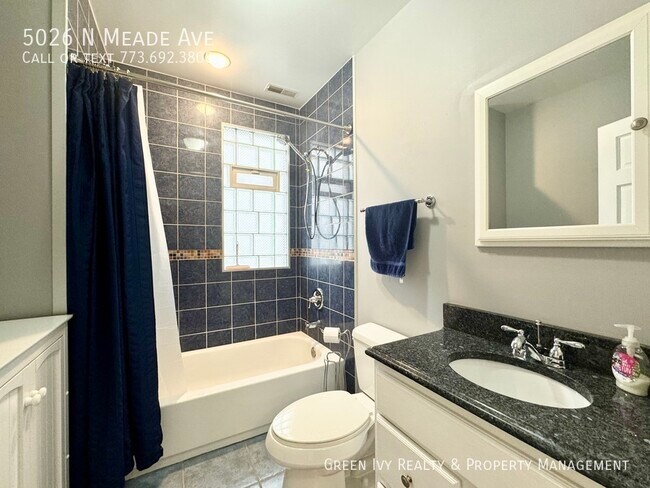 Building Photo - 5026 N Meade Ave