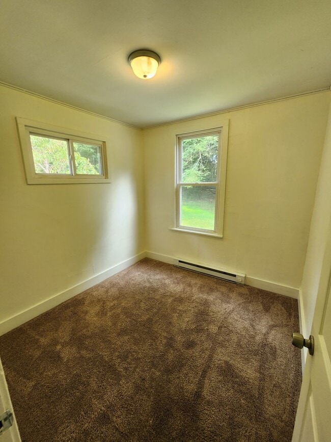 Building Photo - Cute and cozy 2 bedroom house in Canadensis