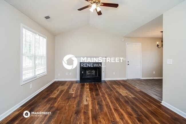 Building Photo - 3 Bedroom Pet-Friendly Home in CARTERSVILL...