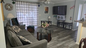 Building Photo - 1356 Glenns Bay Rd