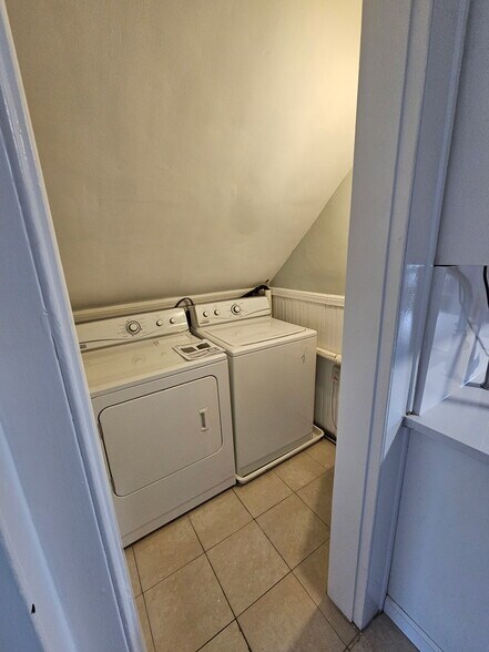 Laundry - 675 Courtland Ave