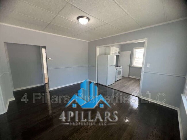 Building Photo - 906 177th Pl