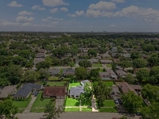 Building Photo - 11506 Hornbrook Dr