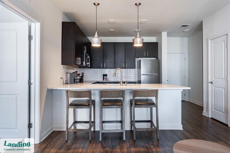 Building Photo - 1225 Utica Dr