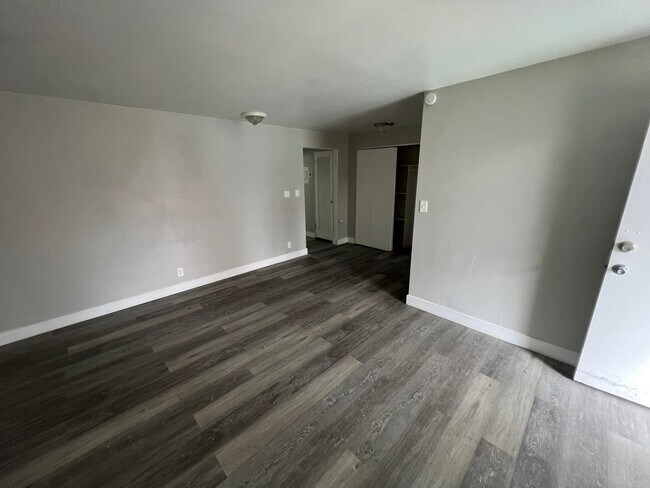 Primary Photo - Highland West Apartments