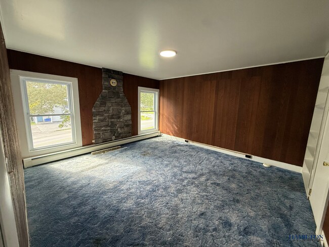 Building Photo - 2804 River Rd