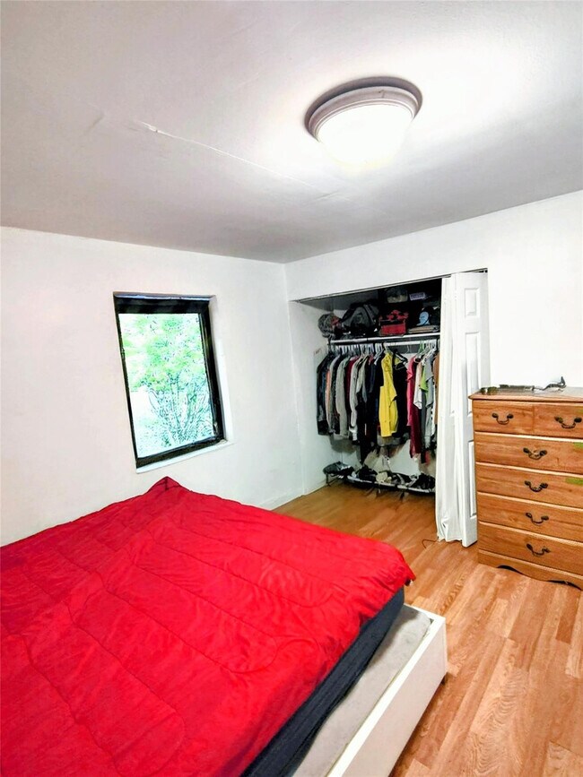 Building Photo - 6134 Buchanan St