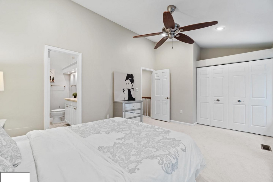 Building Photo - 6141 Summer Park Ln